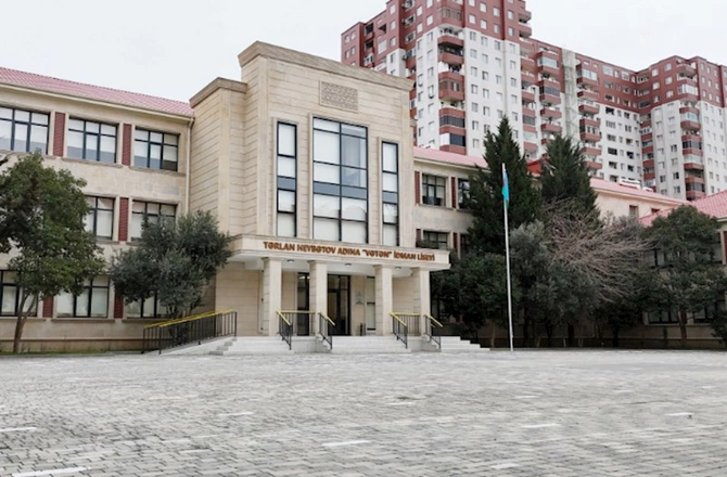 Prezident Vətən İdman Liseyində yaradılan şəraitlə tanış oldu — FOTOLAR