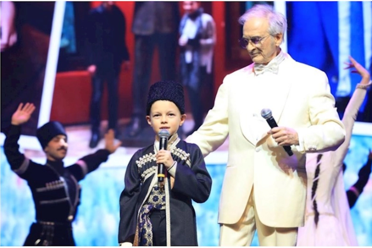Polad Bülbüloğlunun 80 illiyinə həsr olunan təntənəli gecə keçirildi — FOTOLAR