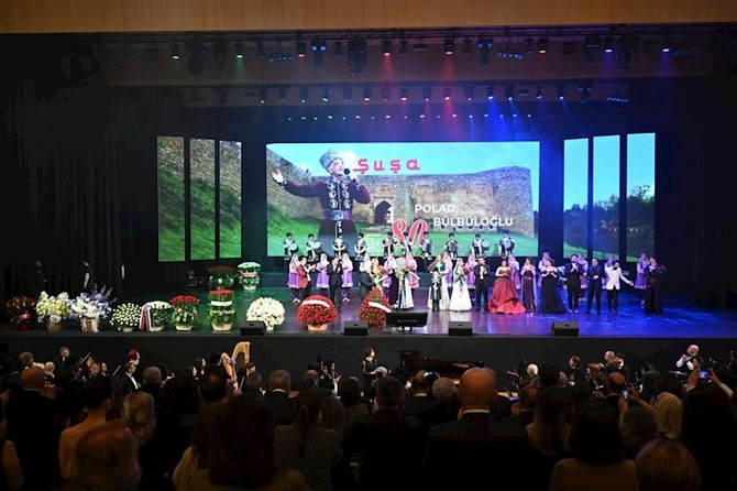 Polad Bülbüloğlunun 80 illiyinə həsr olunan təntənəli gecə keçirildi — FOTOLAR