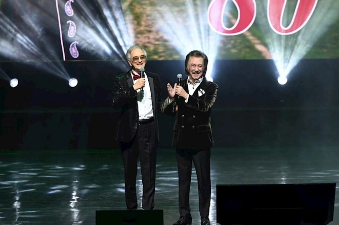 Polad Bülbüloğlunun 80 illiyinə həsr olunan təntənəli gecə keçirildi — FOTOLAR