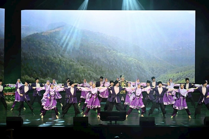 Polad Bülbüloğlunun 80 illiyinə həsr olunan təntənəli gecə keçirildi — FOTOLAR