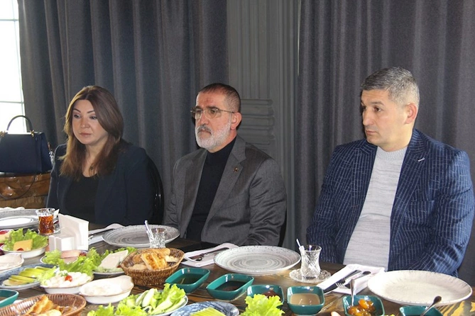 Tənzilə Rüstəmxanlı media nümayəndələri ilə görüşdü — FOTOLAR