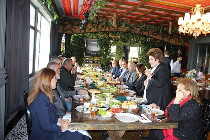 Tənzilə Rüstəmxanlı media nümayəndələri ilə görüşdü — FOTOLAR
