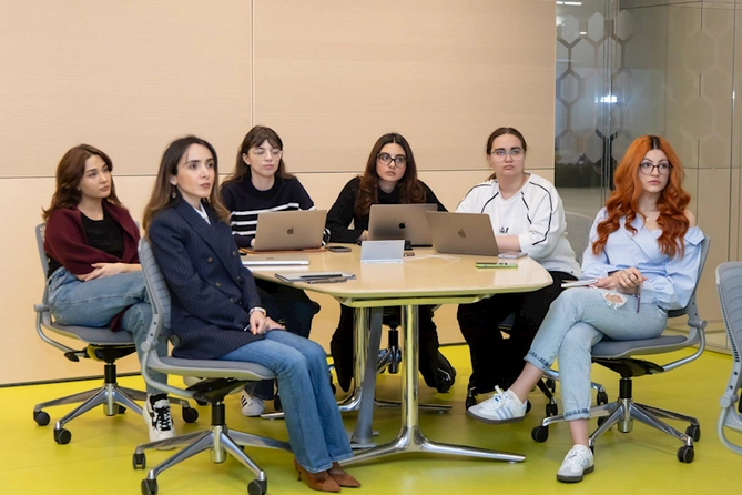 ADA Universitetində “Media sahəsi üzrə qanunvericiliyin ümumi aspektləri” mövzusunda mühazirə deyilib — FOTOLAR