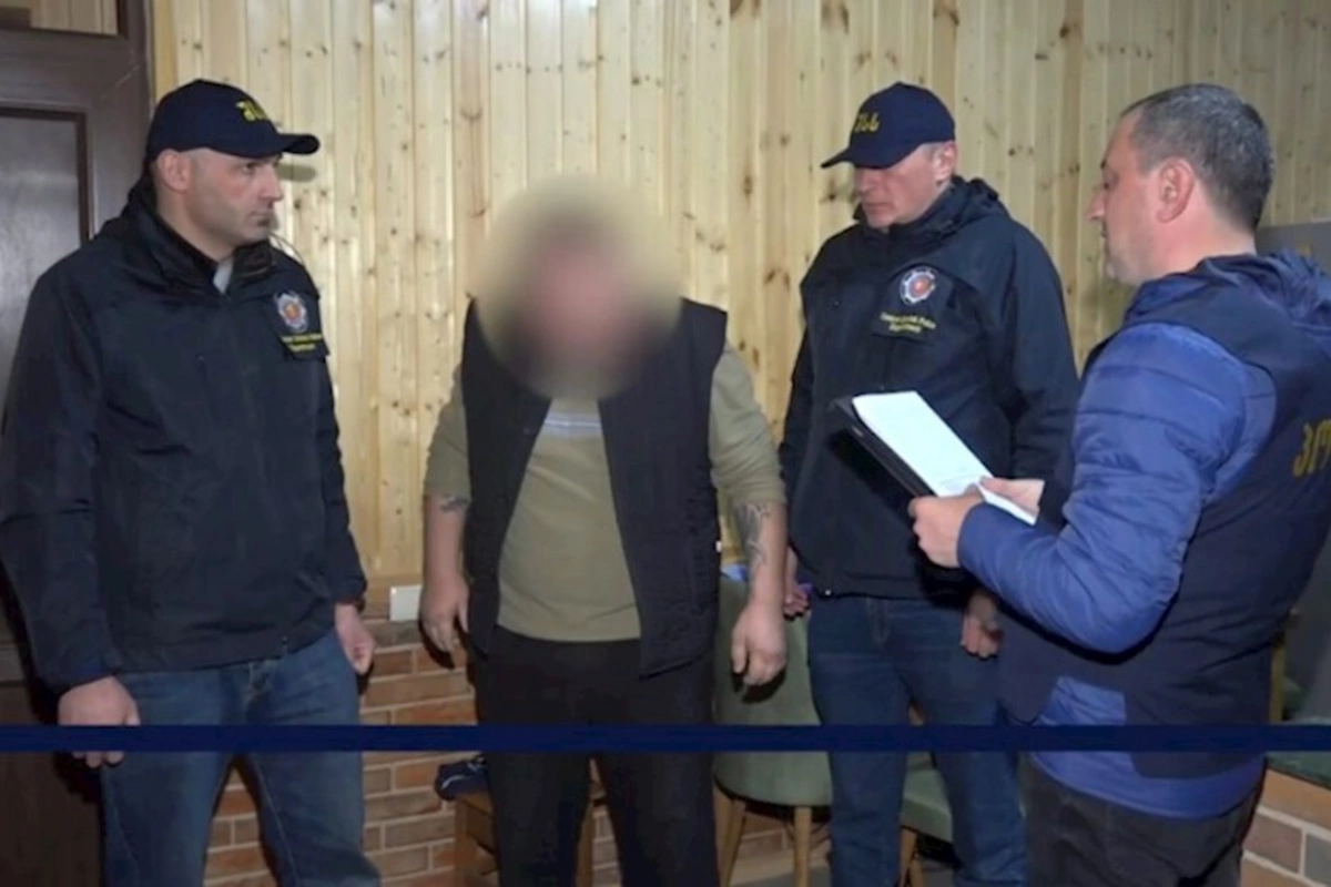 Polis “qanuni oğru”ların toplantısını dağıtdı — 3 qanuni oğru və 26 kriminal lider saxlanılıb (VİDEO)