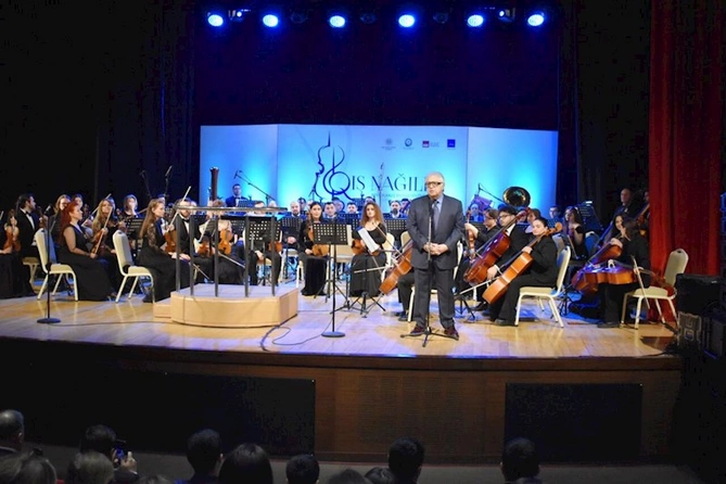 Qəbələdə Qış nağılı Beynəlxalq Musiqi Festivalının açılışı olub — FOTOLAR