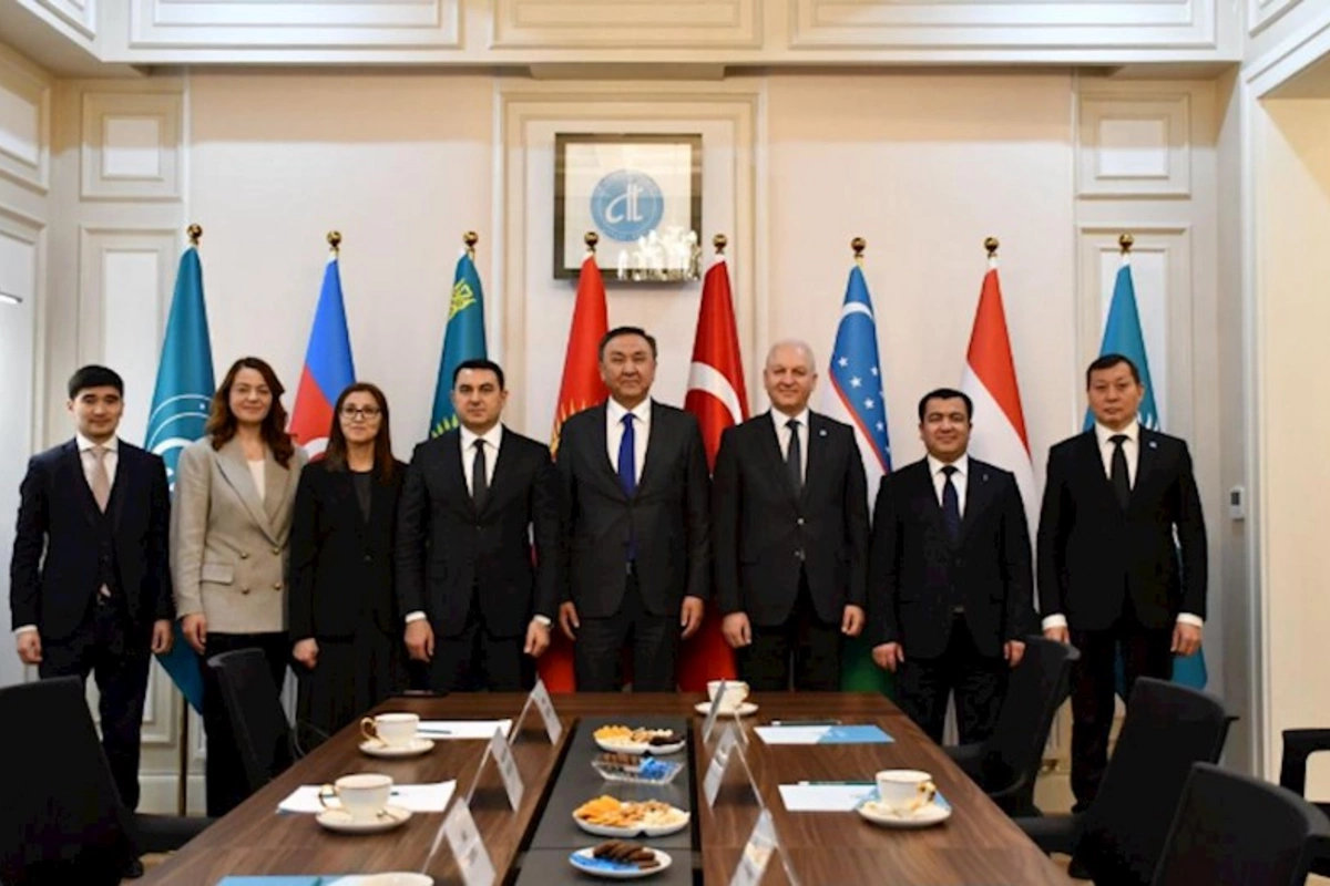 Mədəniyyət naziri Beynəlxalq Türk Akademiyasında qurumun rəhbəri ilə görüşdü — FOTOLAR