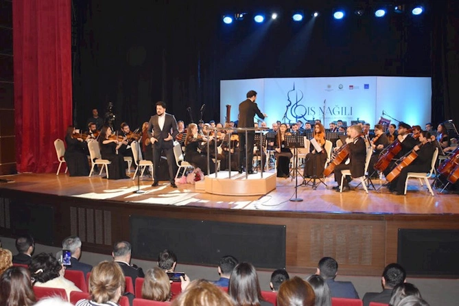 Qəbələdə Qış nağılı Beynəlxalq Musiqi Festivalının açılışı olub — FOTOLAR