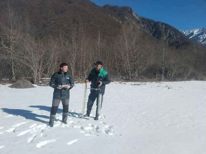 Ölkənin yüksək dağlıq ərazilərində qarölçmə işlərinə başlanılıb — FOTOLAR Ölkənin yüksək dağlıq ərazilərində qarölçmə işlərinə başlanılıb — FOTOLAR