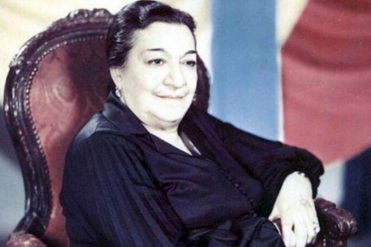 Üzü qara olsun çörəyini yeyib, səndən istifadə edənlərin — FOTO