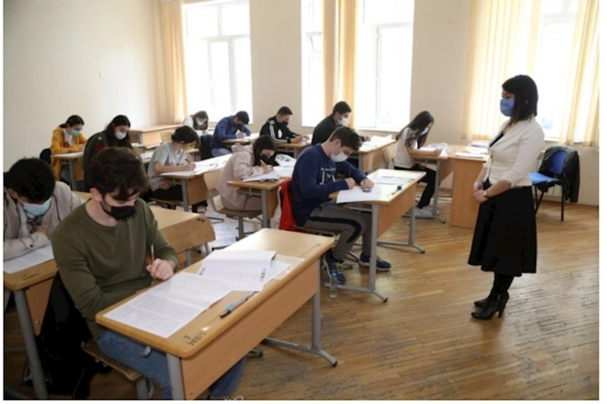 İmtahanda şagirdlərə kömək edən nəzarətçiləri hansı cəza gözləyir?