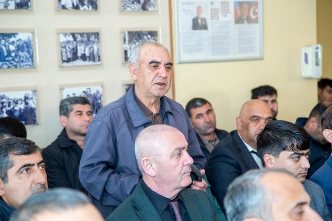 Rüstəm Xəlilov Yolüstü kənd sakinlərini müraciətlərini dinləyib — FOTOLAR