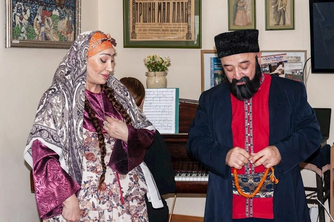 Akademik Musiqili Teatrın aktyorlarının ifaları muzeydə alqışlarla qarşılandı — FOTOLAR