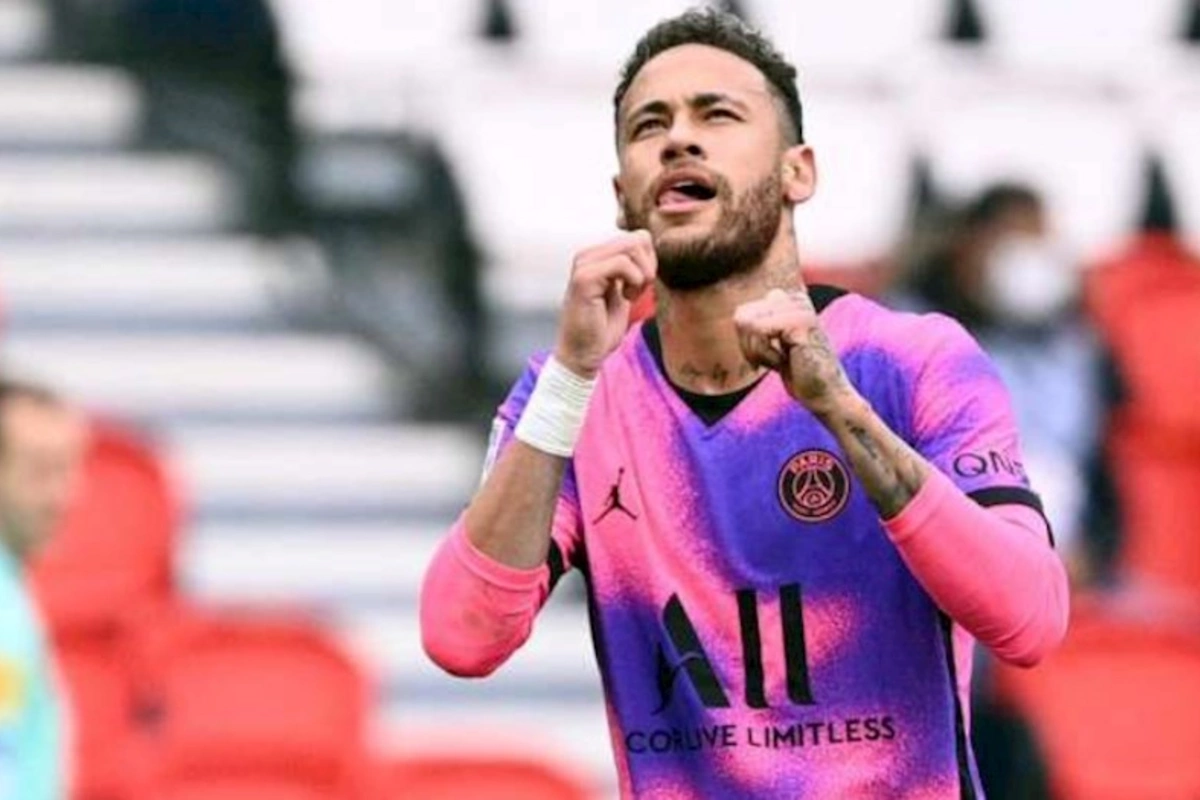 Neymar heyətdən kənarlaşdırıldı