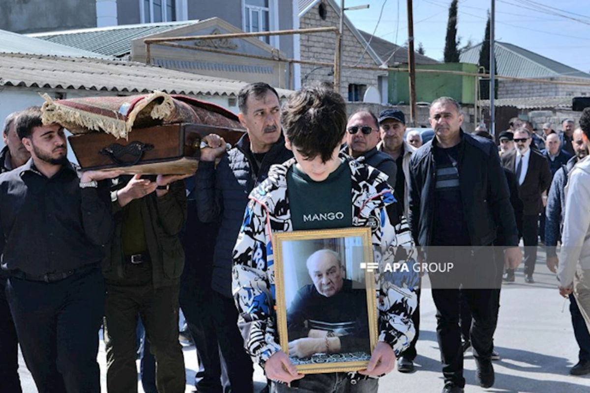 Xalq artisti dəfn edildi — FOTOLAR