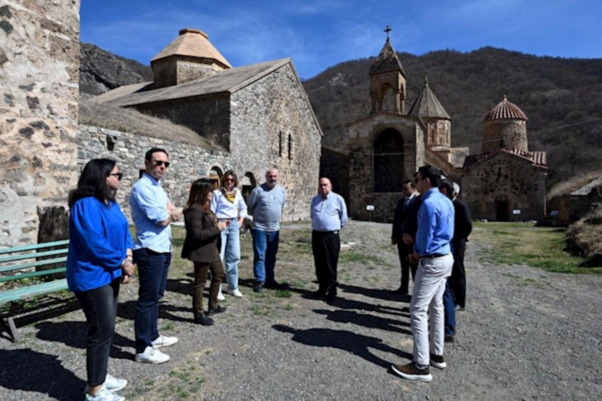 Konfransın əcnəbi iştirakçıları Xudavəng monastırında olub — FOTOLAR
