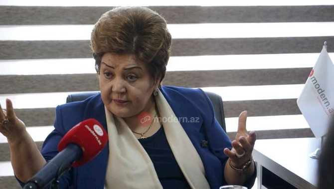 Sabir bəyi mən pis öyrətmişəm —Tənzilə Rüstəmxanlı Sabir bəyi mən pis öyrətmişəm —Tənzilə Rüstəmxanlı