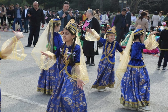 Hacıqabul rayonunda Novruz” bayramı münasibətilə ümumrayon şənliyi keçirilib — FOTOLAR