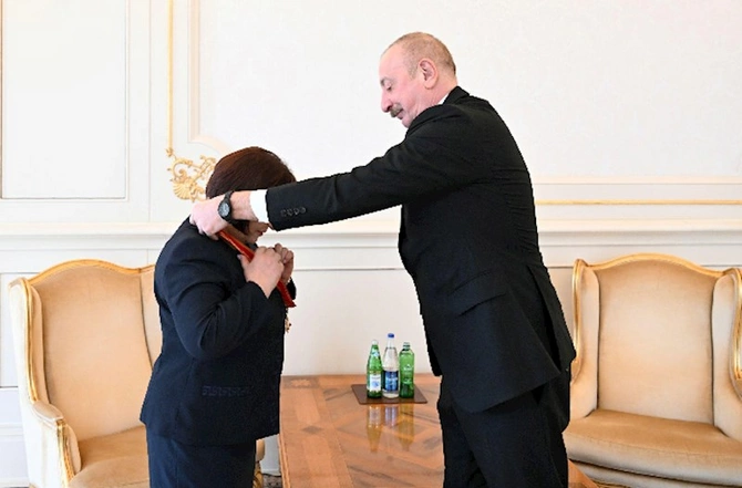 Prezident Sahibə Qafarovaya “Şərəf” ordenini təqdim edib — FOTOLAR (YENİLƏNİB)