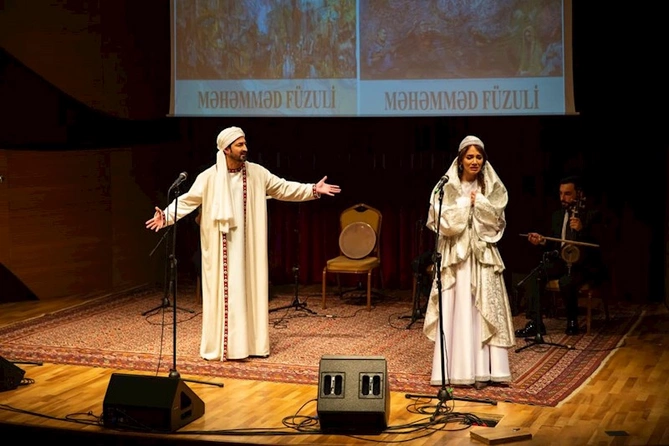 Məhəmməd Füzulinin 530 illiyinə həsr olunan ikicildlik nəşrin təqdimatı keçirilib — FOTOLAR