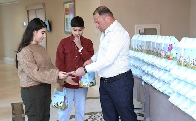 Azərbaycan Həmkarlar İttifaqları Konfederasiyası uşaqlar üçün Novruz şənlikləri keçirir — FOTOLAR
