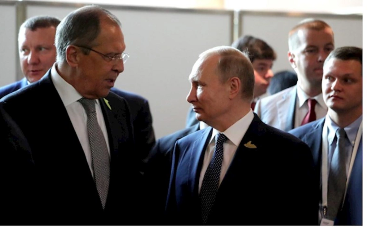 Putin Lavrovu təltif etdi