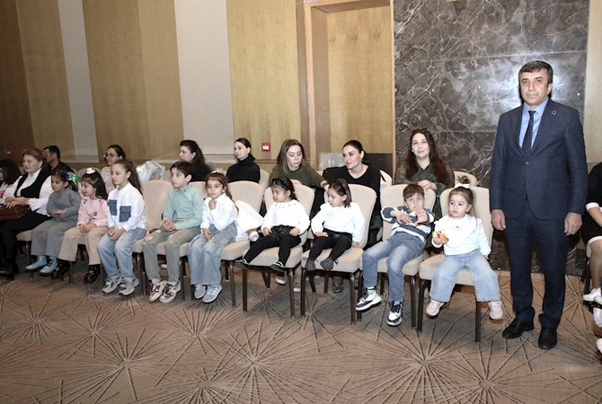 Azərbaycan Həmkarlar İttifaqları Konfederasiyası uşaqlar üçün Novruz şənlikləri keçirir — FOTOLAR
