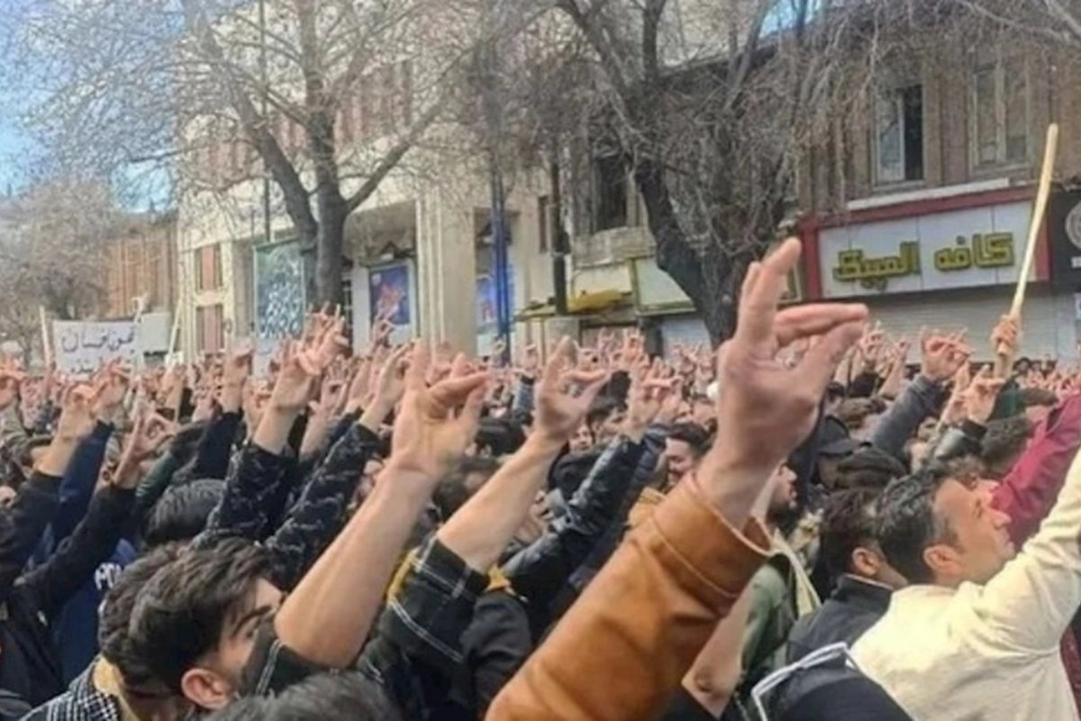İranda azərbaycanlılar ayağa qalxdı — VİDEO