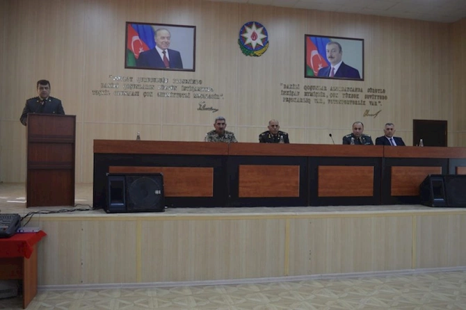 Hərbi Prokurorluq işçiləri Novruz bayramı və hüquqi maarifləndirmə ilə əlaqədar hərbi hissələrdə olublar — FOTOLAR Hərbi Prokurorluq işçiləri Novruz bayramı və hüquqi maarifləndirmə ilə əlaqədar hərbi hissələrdə olublar — FOTOLAR