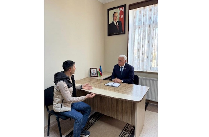 Vüqar Rəhimzadə Culfada seçiciləri ilə növbəti görüşünü keçirib — FOTOLAR Vüqar Rəhimzadə Culfada seçiciləri ilə növbəti görüşünü keçirib — FOTOLAR