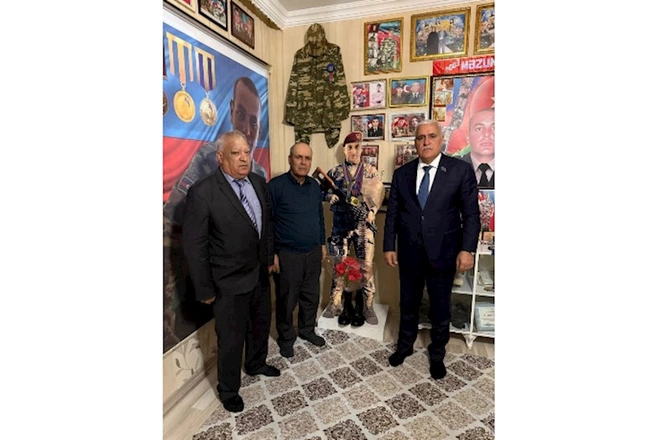 Vüqar Rəhimzadə Culfada seçiciləri ilə növbəti görüşünü keçirib — FOTOLAR Vüqar Rəhimzadə Culfada seçiciləri ilə növbəti görüşünü keçirib — FOTOLAR