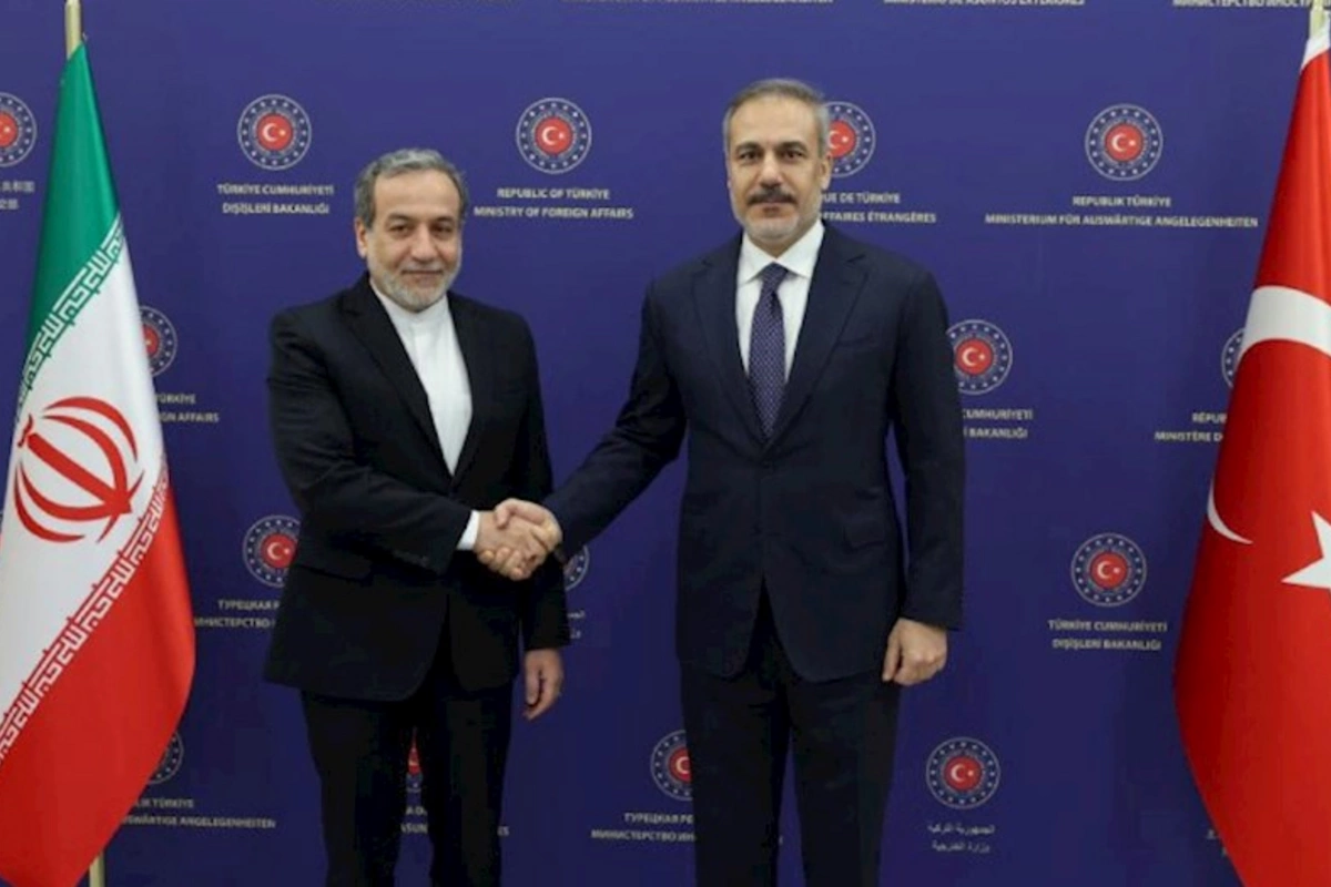 Hakan Fidan iranlı həmkarı ilə regionu müzakirə etdi