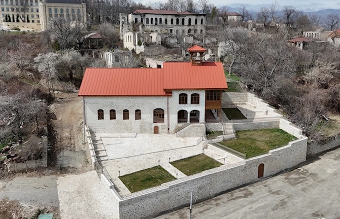 İlham Əliyev və Mehriban Əliyeva Şuşada bir sıra açılışlarda iştirak ediblər — FOTOLAR İlham Əliyev və Mehriban Əliyeva Şuşada bir sıra açılışlarda iştirak ediblər — FOTOLAR