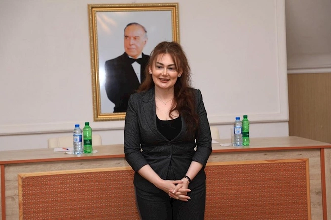 Gəncədə Uşaq İncəsənət Festivalının məlumatlandırma görüşü — FOTOLAR Gəncədə Uşaq İncəsənət Festivalının məlumatlandırma görüşü — FOTOLAR