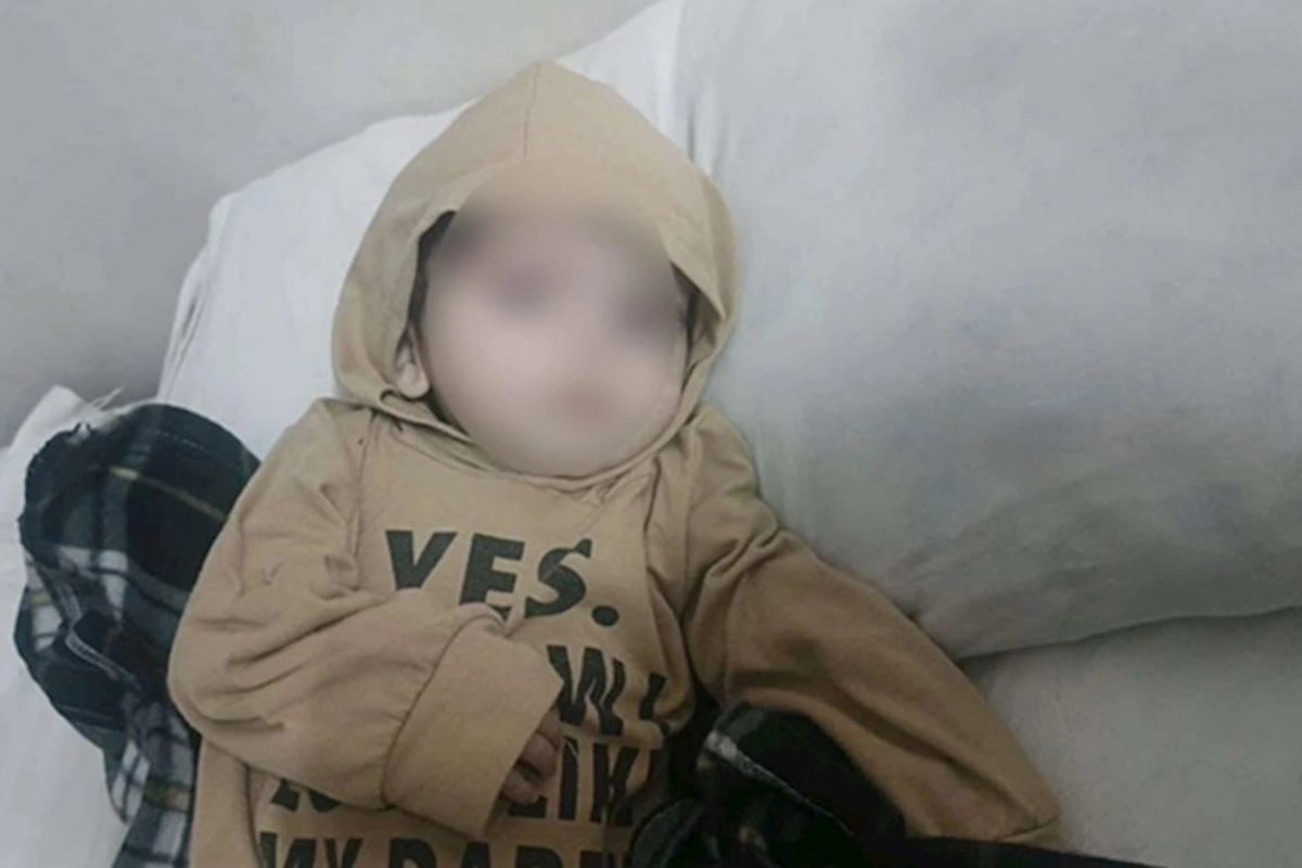 Tovuzda evdə günlərlə tənha buraxılan uşağın son durumu AÇIQLANDI