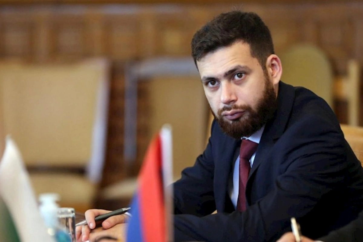 Ermənistan XİN: İrəvan Bakı ilə sülh sazişinin imzalanma yerini prinsipial hesab etmir