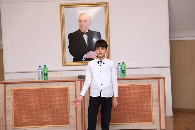 Gəncədə Uşaq İncəsənət Festivalının məlumatlandırma görüşü — FOTOLAR Gəncədə Uşaq İncəsənət Festivalının məlumatlandırma görüşü — FOTOLAR