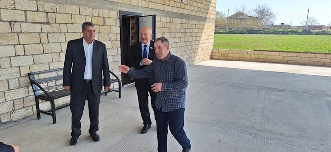 Səyyad Salahlı şəhid ailələri ilə bayramlaşdı — FOTOLAR