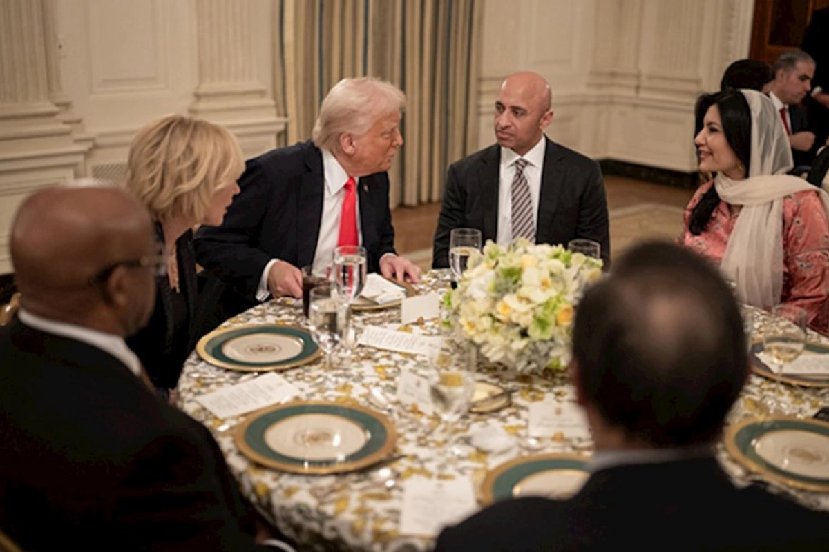 Tramp Ağ Evdə iftar verdi — FOTOLAR