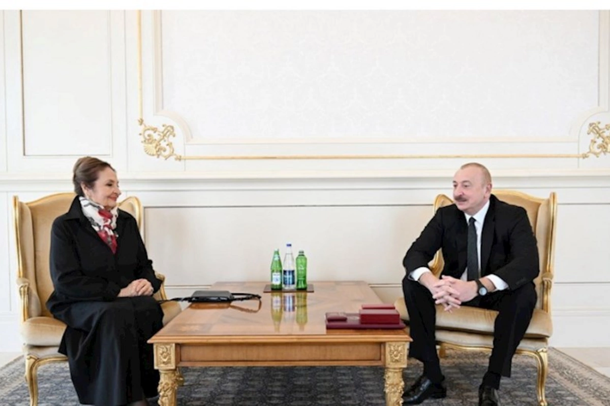 İlham Əliyev Şəfiqə Məmmədovaya “İstiqlal” ordenini təqdim edib — YENİLƏNİB