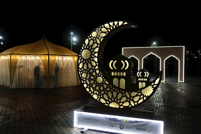 “Bank Respublika”nın dəstəyilə Şuşada ilk dəfə olaraq iftar çadırları qurulub — FOTOLAR “Bank Respublika”nın dəstəyilə Şuşada ilk dəfə olaraq iftar çadırları qurulub — FOTOLAR