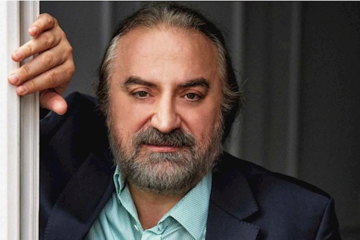 Volkan Konak səhnədə vəfat etdi — VİDEO