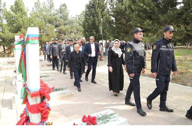 Hacıqabulda soyqırımı qurbanları anılıb — FOTOLAR Hacıqabulda soyqırımı qurbanları anılıb — FOTOLAR