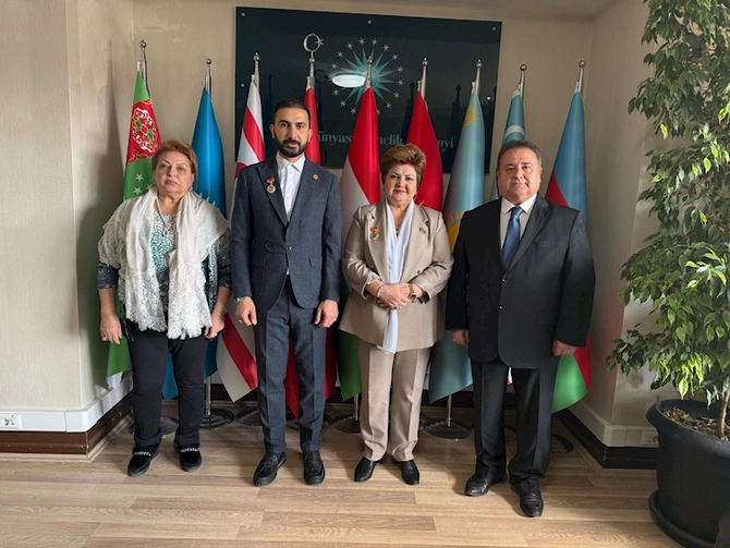 Tənzilə Rüstəmxanlı “Türk dünyasına xidmət” medalı ilə təltif olundu — FOTOLAR