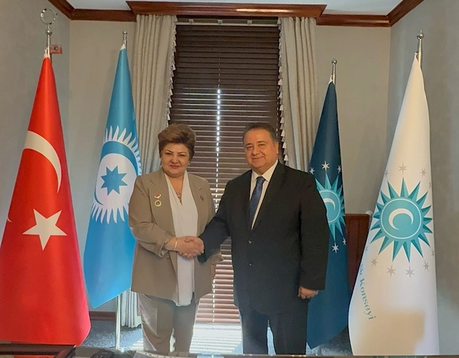 Tənzilə Rüstəmxanlı “Türk dünyasına xidmət” medalı ilə təltif olundu — FOTOLAR