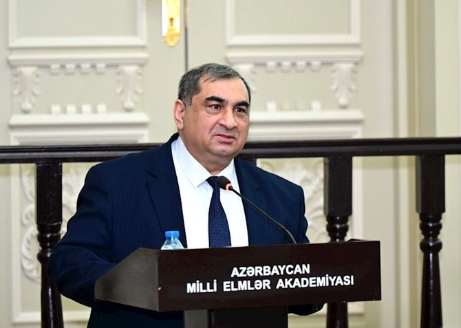 Bu problem dünyada çox tanınmış alimlər tərəfindən araşdırılmaqdadır — Tanınmış riyaziyyatçı (FOTOLAR)