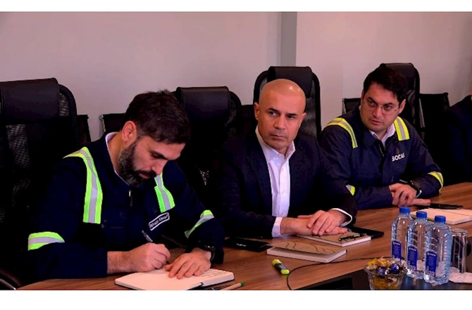Əli Əsədov Neft Emalı Zavodunda əməliyyat müşavirəsi keçirdi — FOTOLAR