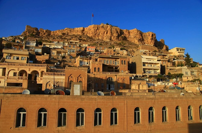 Turistlərin heyran qaldığı, tarixi özündə yaşadan Mardin — FOTOLAR Turistlərin heyran qaldığı, tarixi özündə yaşadan Mardin — FOTOLAR