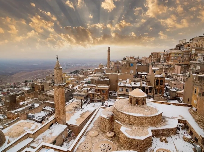 Turistlərin heyran qaldığı, tarixi özündə yaşadan Mardin — FOTOLAR Turistlərin heyran qaldığı, tarixi özündə yaşadan Mardin — FOTOLAR