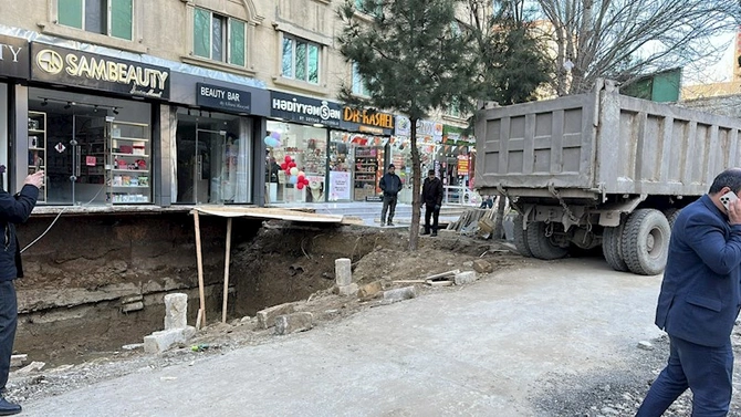 Abşeronda qanunsuz tikililər sökülüb — FOTOLAR